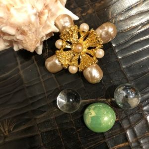 St John Jewelry - Vintage St John Brooch St John Jewelry - Vintage St John Brooch